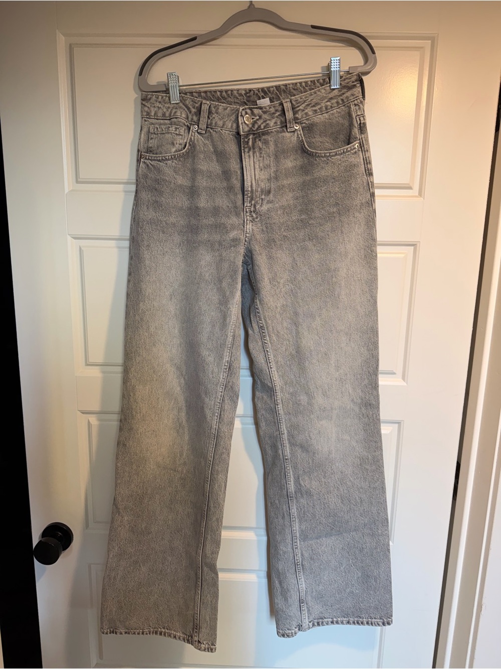 H&M High-Rise Wide Leg Jeans in Light Gray